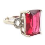 Beautiful 925 Sterling Silver Ring with Beautiful Red Stone